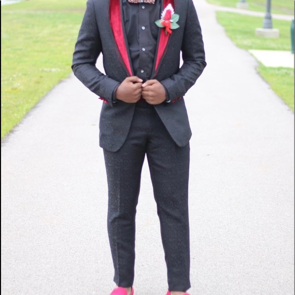 Biarelli Formal Tuxedo.. - Picture 1 of 6